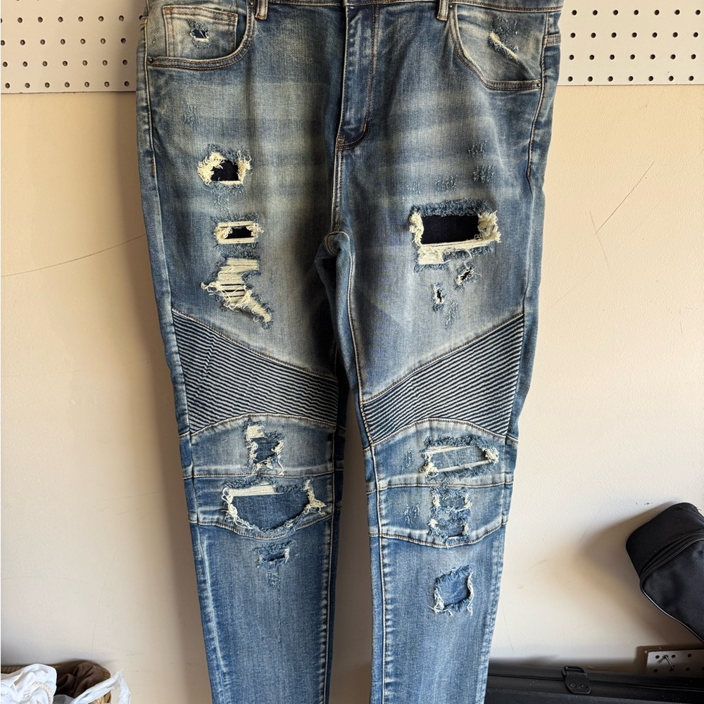 Men's Distressed Blue Jeans